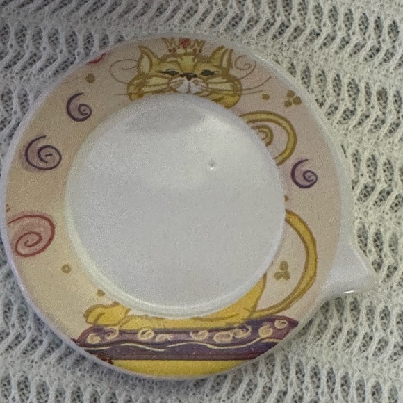 Whimsical Cat Mug with Lid - happiness is owned by a cat - Picture 4 of 6